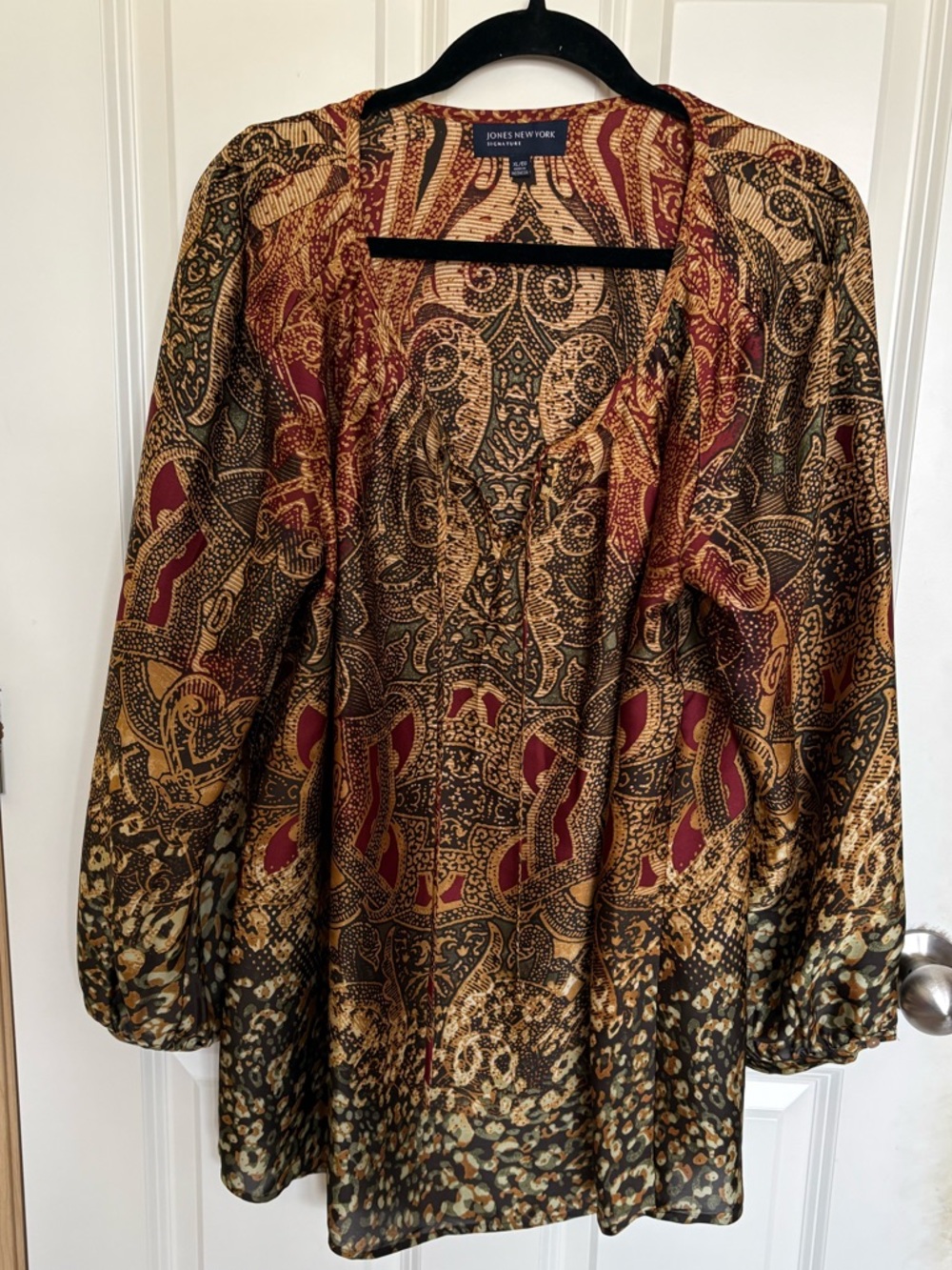Jones New York Burgundy, Gold, Black Printed Tunic Top